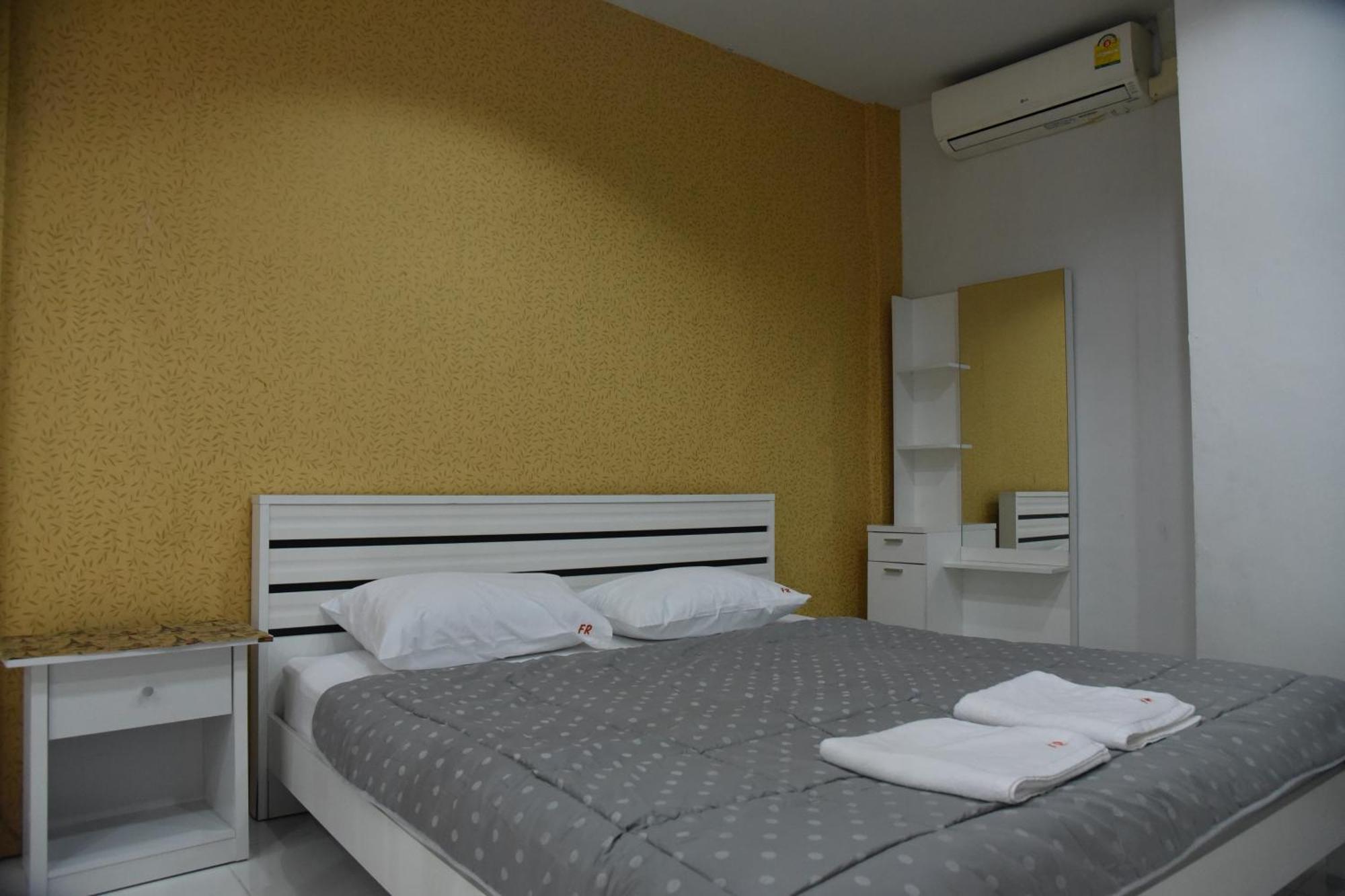 Fairtex Residence Pattaya Room photo